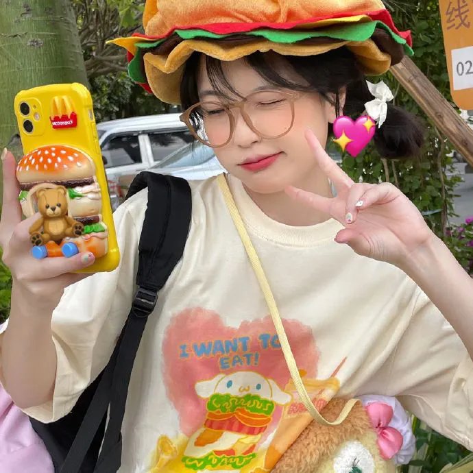 街上流行红裙子